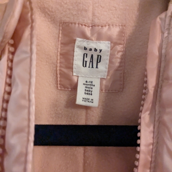 GAP 6-12 month snowsuit - Picture 2 of 3